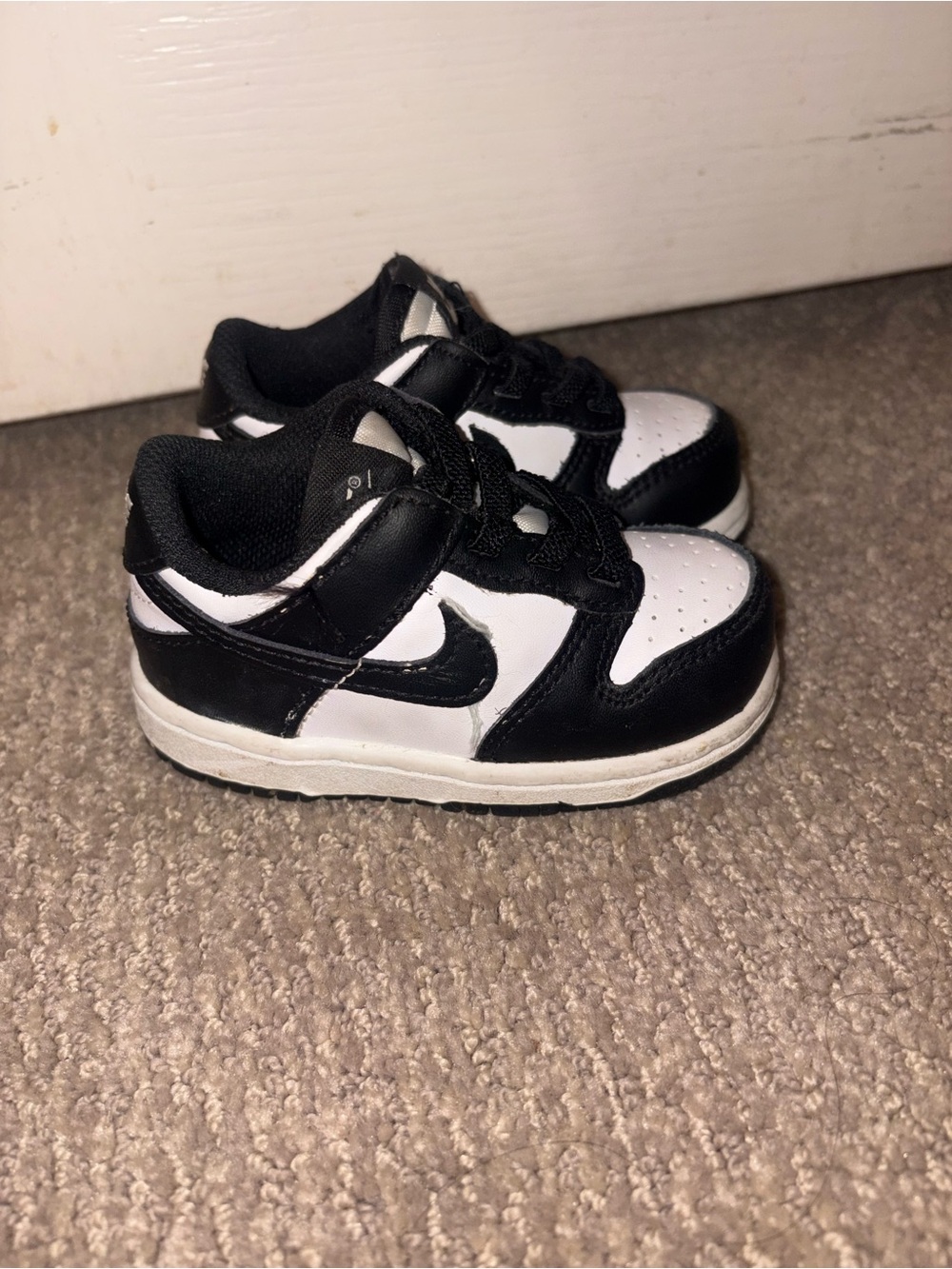 Nike Kids Black and White Low-Top Sneakers